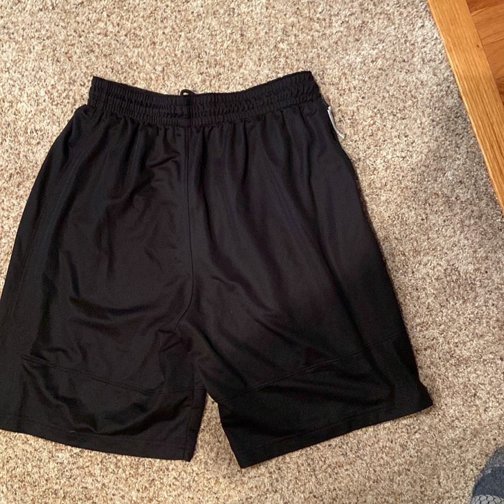 Men’s Nike shorts - Picture 3 of 3